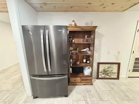 Kitchen - 4832 W Spencer Field Rd, Pace, FL 32571 photo 2 of 4