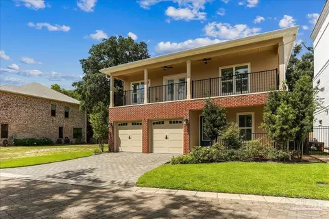 1518 White Caps Ln, Pensacola, FL 32507