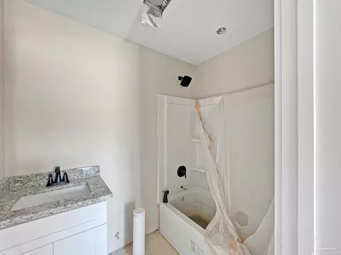 3223 Damon Dr, Milton, FL 32583