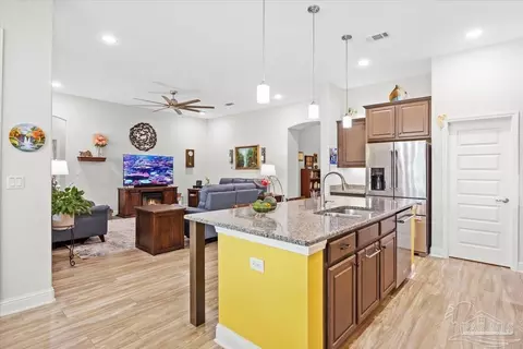 Kitchen - 8121 Silver Maple Dr, Milton, FL 32583 photo 2 of 5