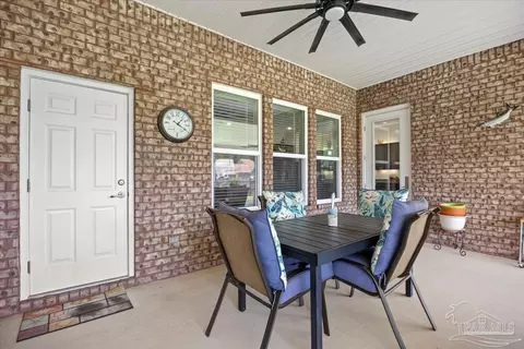 Exterior - 8121 Silver Maple Dr, Milton, FL 32583 photo 5 of 7