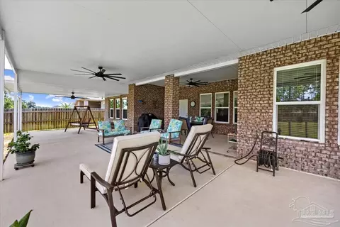 Exterior - 8121 Silver Maple Dr, Milton, FL 32583 photo 6 of 7