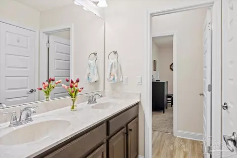 Entry Way - 8121 Silver Maple Dr, Milton, FL 32583 photo 4 of 4