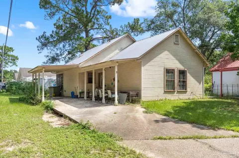 2853 Hidden Springs Dr, Pensacola, FL 32526