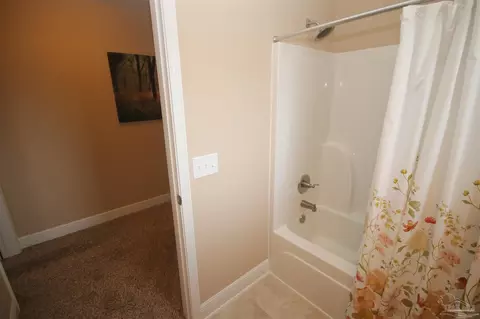 Bath - 6033 Stonechase Blvd, Pace, FL 32571 photo 5 of 6