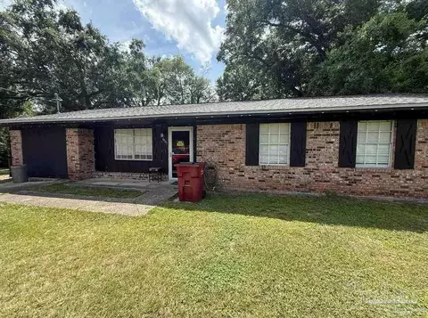 4401 Pine Villa Cir, Pace, FL 32571