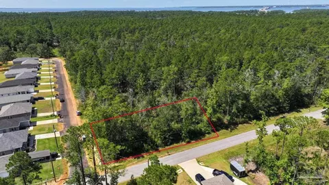 Del Monte St, Milton, FL 32583