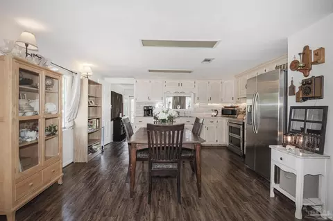 Dining - 11230 Bobcat Trl, Milton, FL 32583 photo 1 of 4