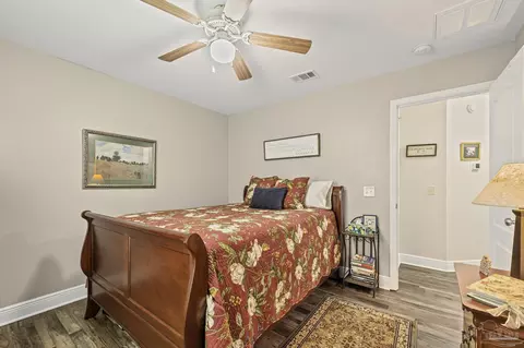 Bedroom - 6065 Autumn Pines Cir, Pace, FL 32571 photo 4 of 6