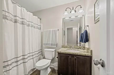 Bath - 6065 Autumn Pines Cir, Pace, FL 32571 photo 4 of 4