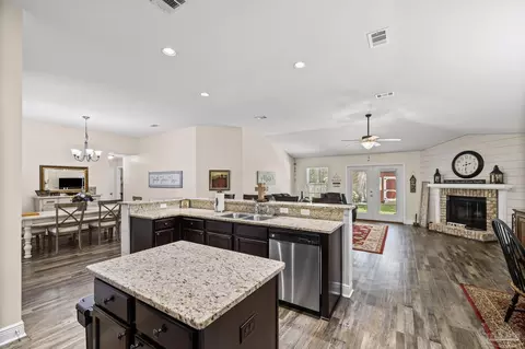 Kitchen - 6065 Autumn Pines Cir, Pace, FL 32571 photo 3 of 6