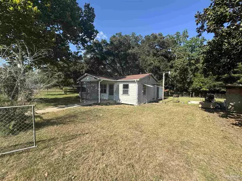 4604 Fowler Dr, Pace, FL 32571 photo 2