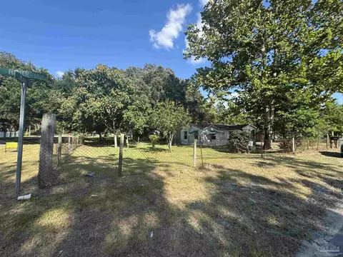 4604 Fowler Dr, Pace, FL 32571 photo 4