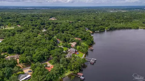 7535 Lakeside Dr, Milton, FL 32583 photo 11
