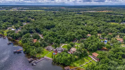 7535 Lakeside Dr, Milton, FL 32583 photo 8