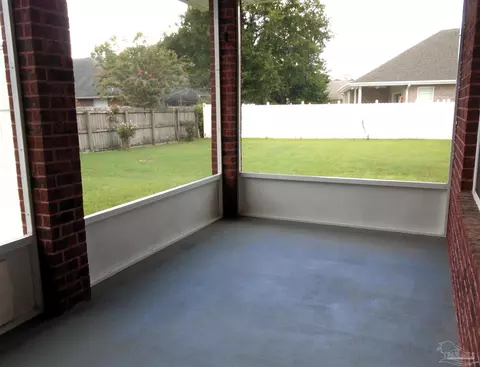 Exterior - 3868 Throne Ct, Milton, FL 32583 photo 3 of 7