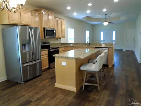 Kitchen - 3868 Throne Ct, Milton, FL 32583 photo 2 of 4