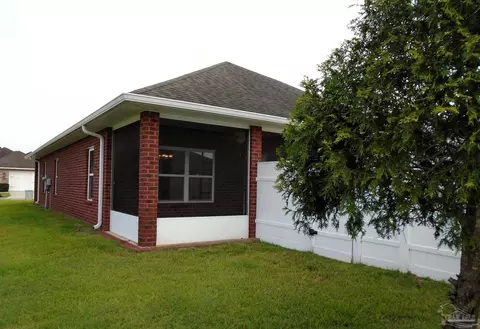 Exterior - 3868 Throne Ct, Milton, FL 32583 photo 7 of 7