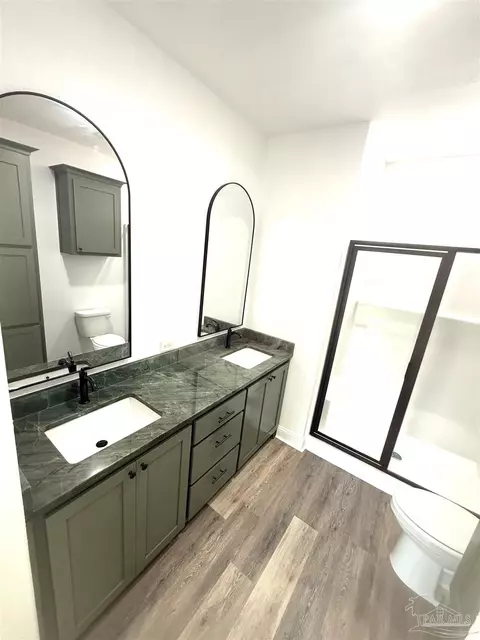 Bath - 4035 Charles Cir, Pace, FL 32571 photo 17 of 21
