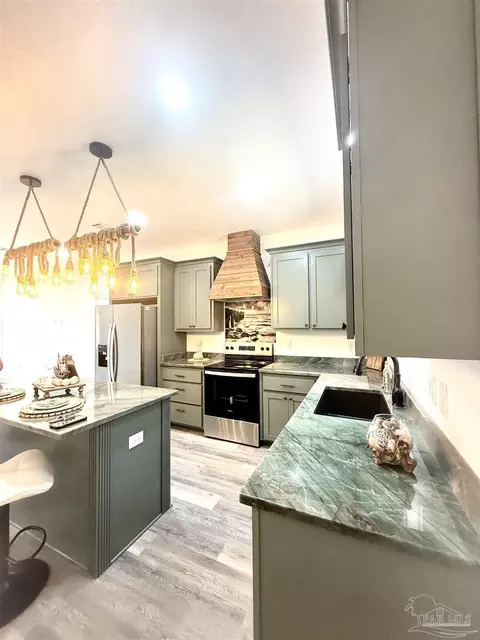 Kitchen - 4035 Charles Cir, Pace, FL 32571 photo 2 of 17