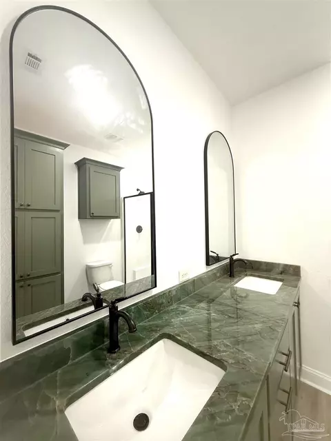 Bath - 4035 Charles Cir, Pace, FL 32571 photo 10 of 21