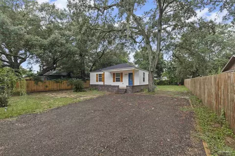 5225 Admiral Halsey Rd, Milton, FL 32583