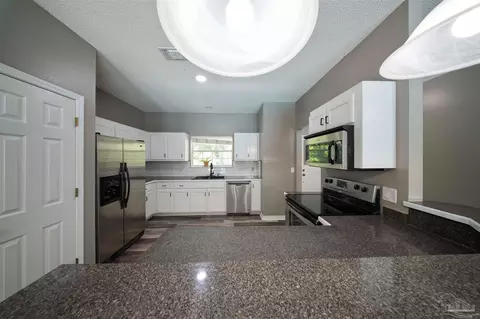 4626 N New St, Milton, FL 32583