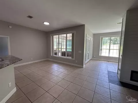 Living - 150 Countri Ln, Cantonment, FL 32533 photo 2 of 3