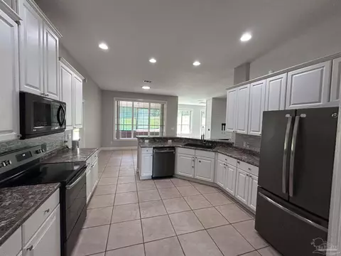 Kitchen - 150 Countri Ln, Cantonment, FL 32533 photo 2 of 5