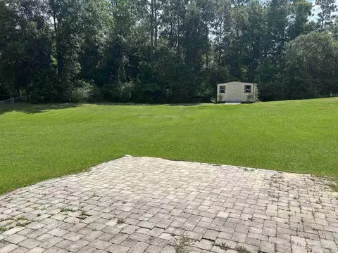 Exterior - 150 Countri Ln, Cantonment, FL 32533 photo 6 of 9