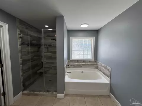 Bath - 150 Countri Ln, Cantonment, FL 32533 photo 3 of 5
