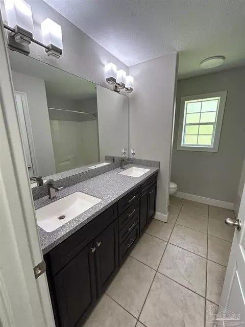 Bath - 150 Countri Ln, Cantonment, FL 32533 photo 5 of 5