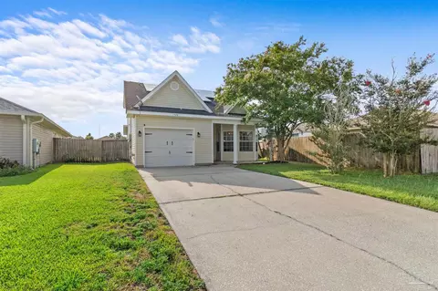 1944 Crosscreek Cir, Gulf Breeze, FL 32563