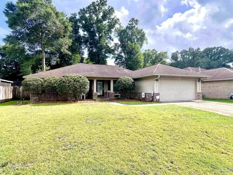 1905 Larkspur Cir, Pensacola, FL 32534