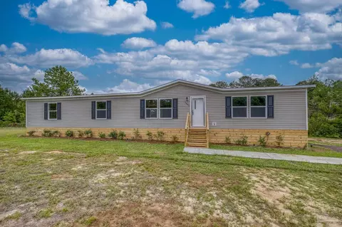 4646 Farm Life Rd, Milton, FL 32583