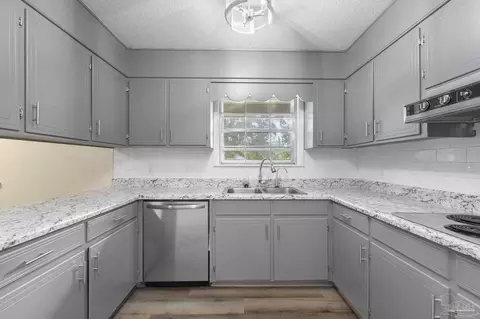 6472 Sandy Ln, Milton, FL 32570 photo 16