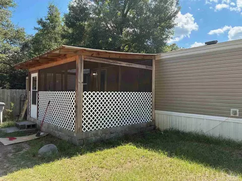 6499 Hunter St, Milton, FL 32570