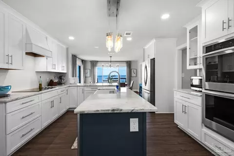 Kitchen - 3845 Andrew Jackson Dr, Pace, FL 32571 photo 5 of 6