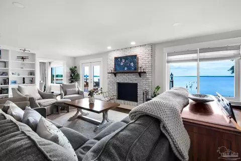Living - 3845 Andrew Jackson Dr, Pace, FL 32571 photo 5 of 5