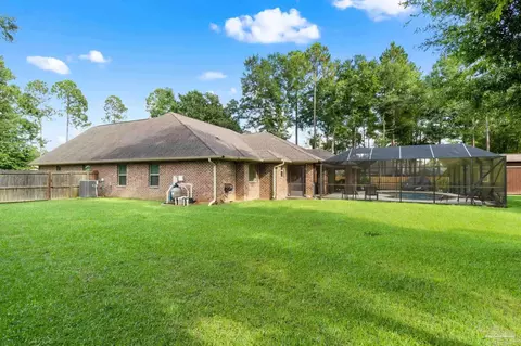 Exterior - 6111 Dollarweed Dr, Pace, FL 32571 photo 11 of 14