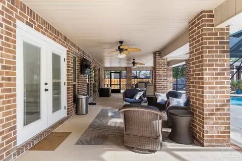 Exterior - 6111 Dollarweed Dr, Pace, FL 32571 photo 3 of 14