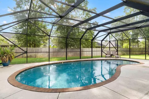 Exterior - 6111 Dollarweed Dr, Pace, FL 32571 photo 8 of 14