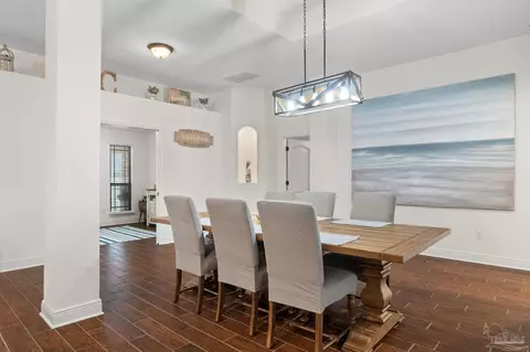 Dining - 6111 Dollarweed Dr, Pace, FL 32571 photo 2 of 4