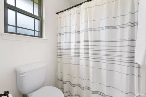 Bath - 6111 Dollarweed Dr, Pace, FL 32571 photo 6 of 8
