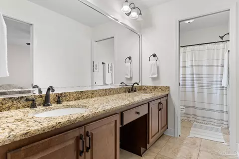 Bath - 6111 Dollarweed Dr, Pace, FL 32571 photo 5 of 8