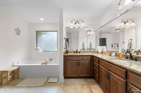 Bath - 6111 Dollarweed Dr, Pace, FL 32571 photo 1 of 8