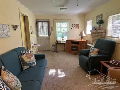 Living - 3090 Hwy 4, Jay, FL 32565 photo 4 of 5