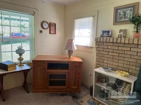 Living - 3090 Hwy 4, Jay, FL 32565 photo 3 of 5