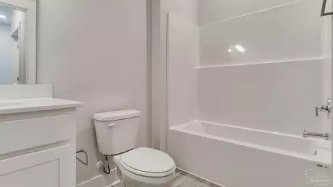 Bath - 2751 Chevy Cir, Pace, FL 32571 photo 3 of 3