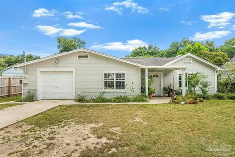 103 Fleet Rd, Pensacola, FL 32507